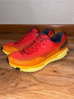 HOKA One One Men's Torrent 2 Trail Running Shoes - size 10